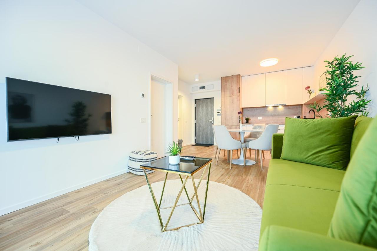 Km Flats Leilighet Oradea Eksteriør bilde