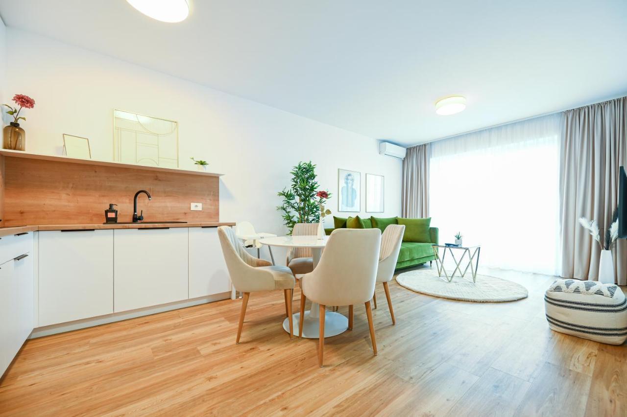 Km Flats Leilighet Oradea Eksteriør bilde